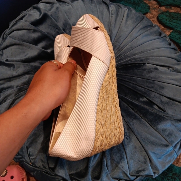 Ralph Lauren Cecilia Champagne Satin Stripe Wedge Heels Peep Toe 8.5b Semi New - Picture 7 of 7